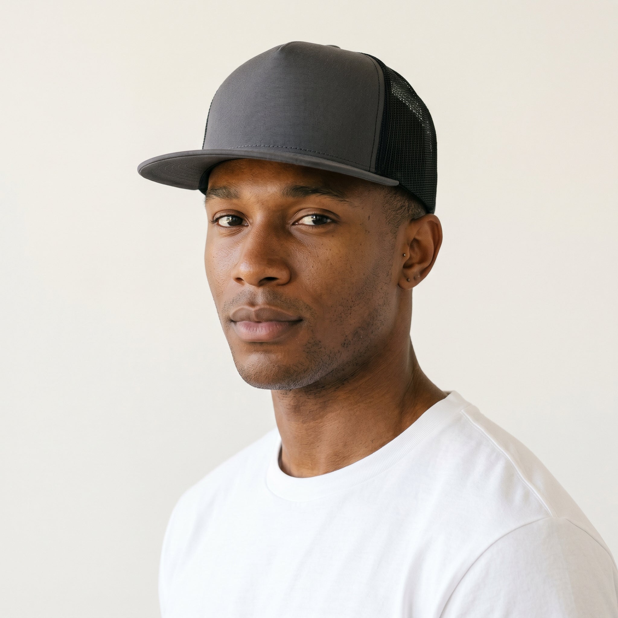 lifestyle — YP 6606 Retro Trucker